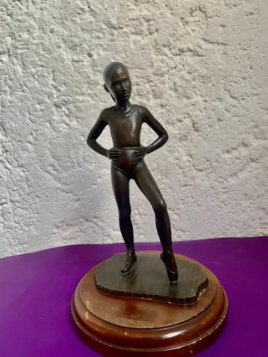 Escultura Bailarina A. Fuentes Gil Dorado Oscuro