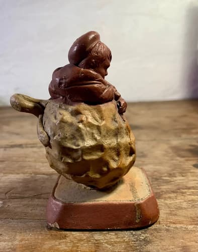 Antigua Cerámica Niño En Bellota Terracota