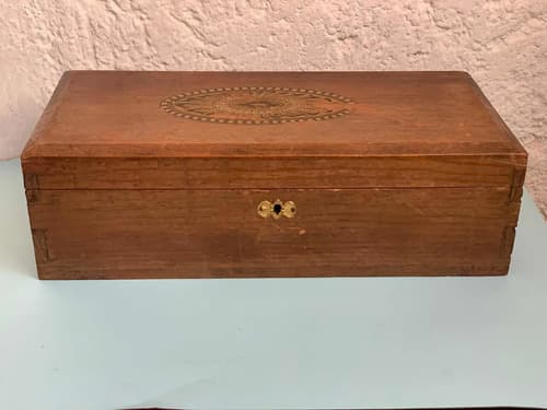 Antigua Cajita De Madera